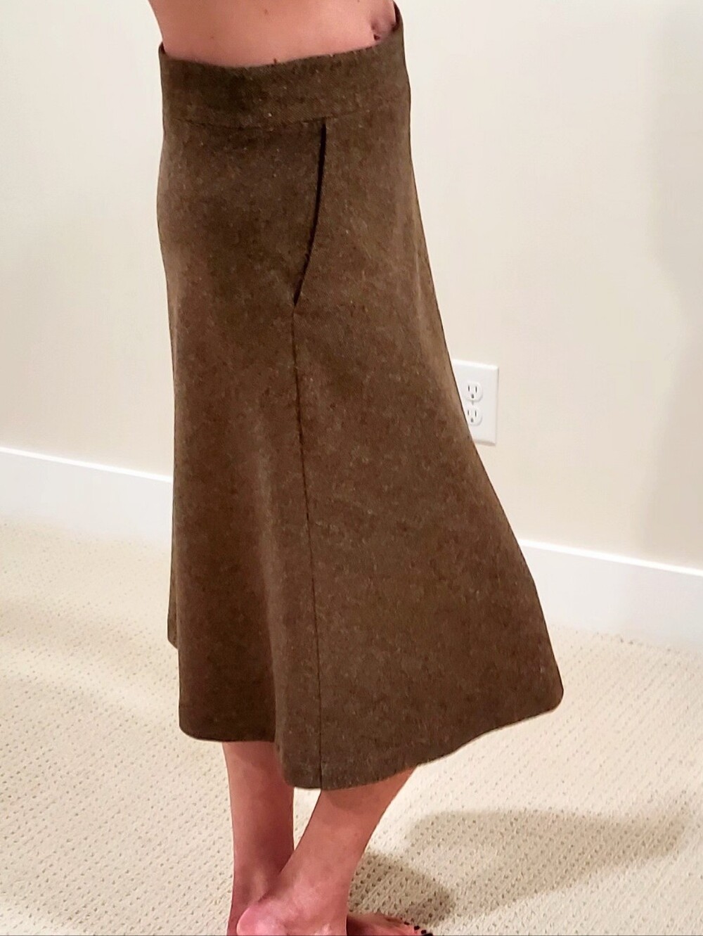 Theory Brown Fleck Donegal Tweed 98% Wool Midi ALine Skirt Pockets Sz 4 LIKE NEW